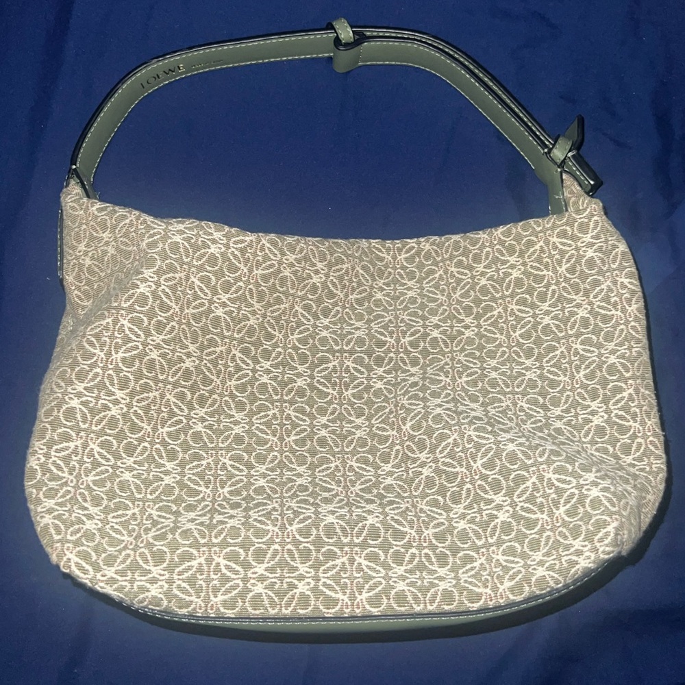 Medium Cubie Shoulder Bag